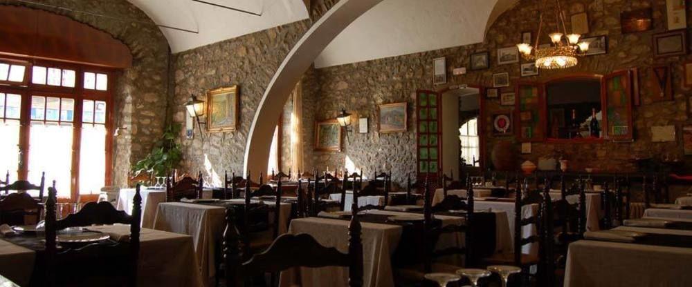 Hotel Fonda Siques Besalu Bagian luar foto